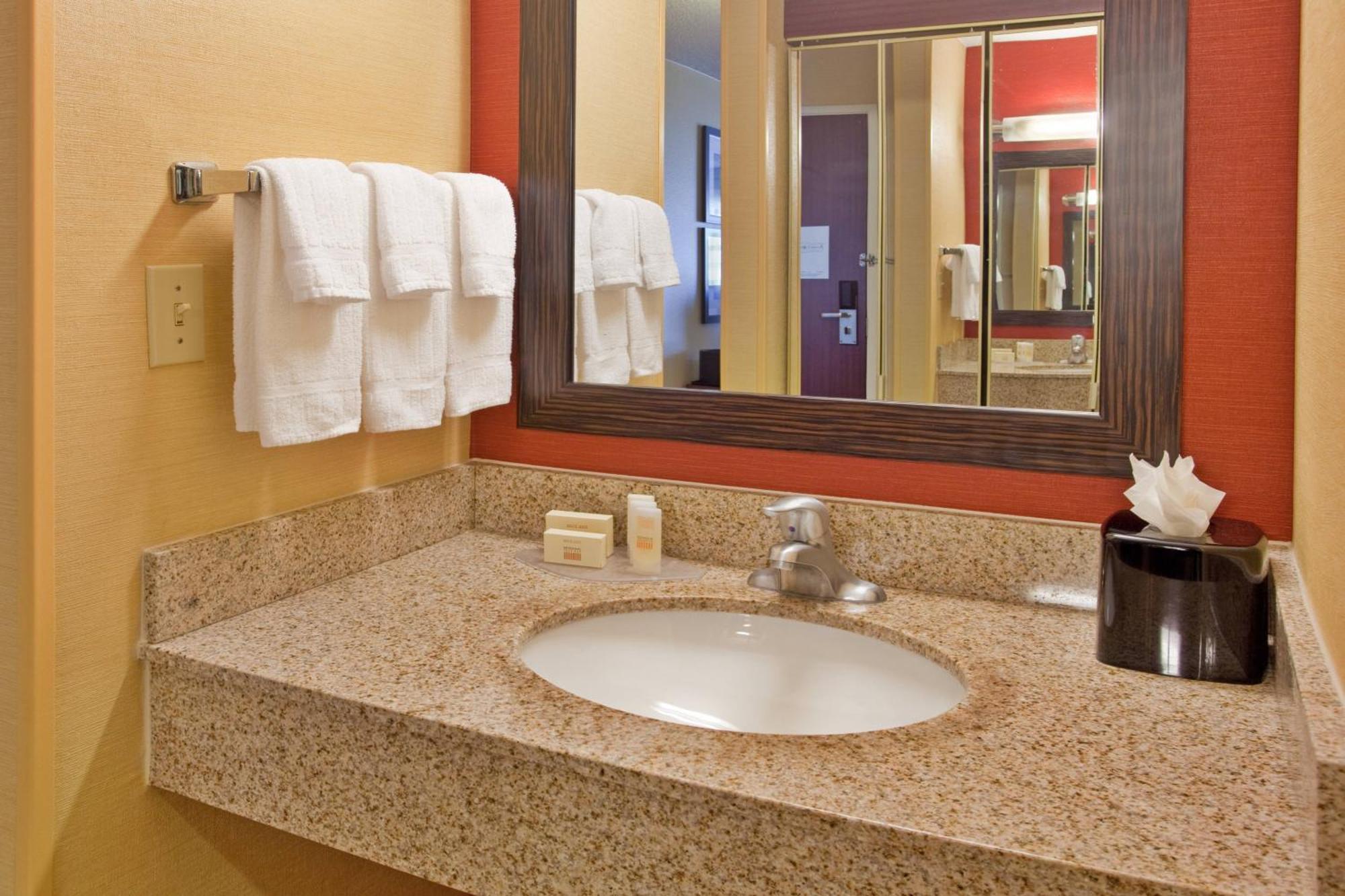 מלון Courtyard Houston Sugar Land/סטאפורד מראה חיצוני תמונה